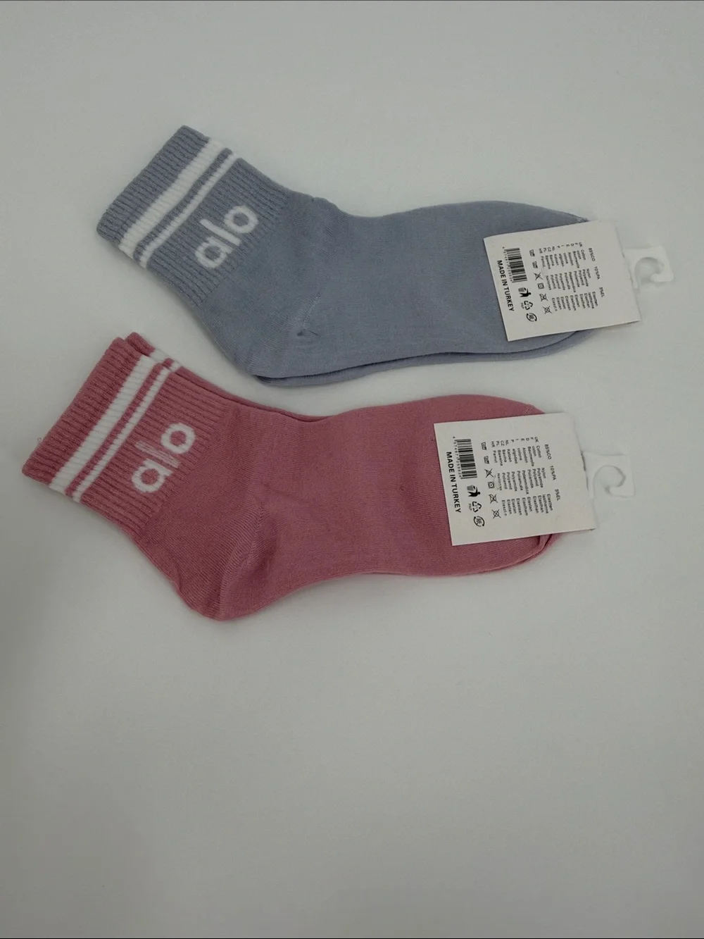 ALO Yoga Ankle Socks - Pink & Light Blue Duo
